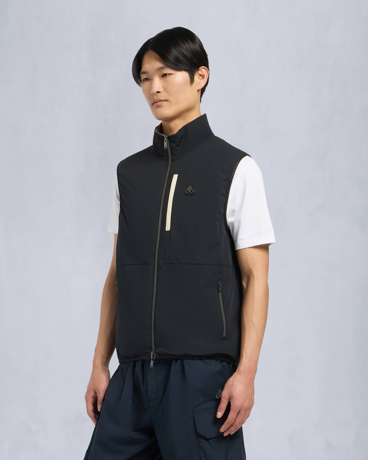 Moose Knuckles Mens Dominion Packable Vest BLACK/DUSK M15MV452 Front